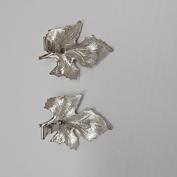 Vintage Marino Silver Tone Leaf with Acorn Clip Earrings Signed - Picture 4 of 10